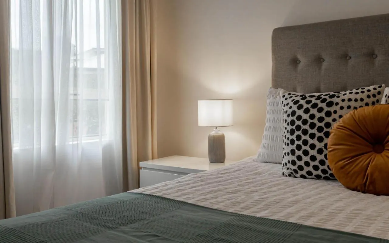 Carrington Views,3 Bedrooms, Cbd, Parking Аделаида